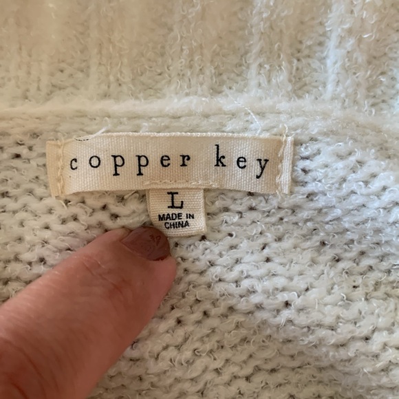 Copper Key Sweater - Picture 5 of 5